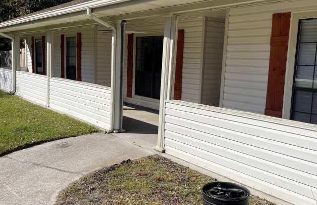 211 N Woodvalley Drive