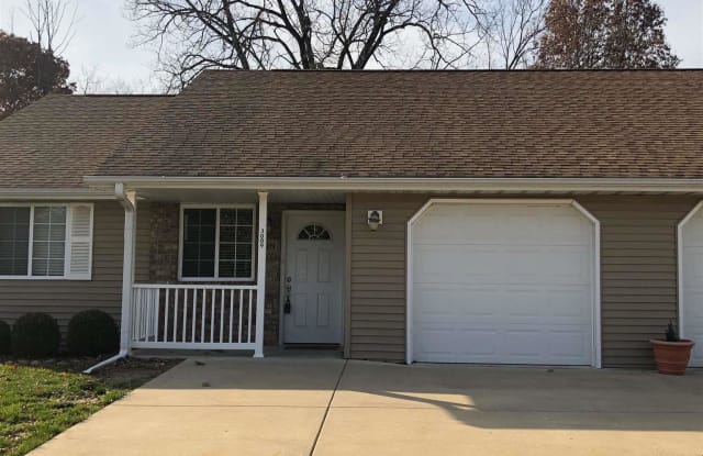 3009 N MOLLECK Drive - 3009 North Molleck Drive, Peoria, IL 61604