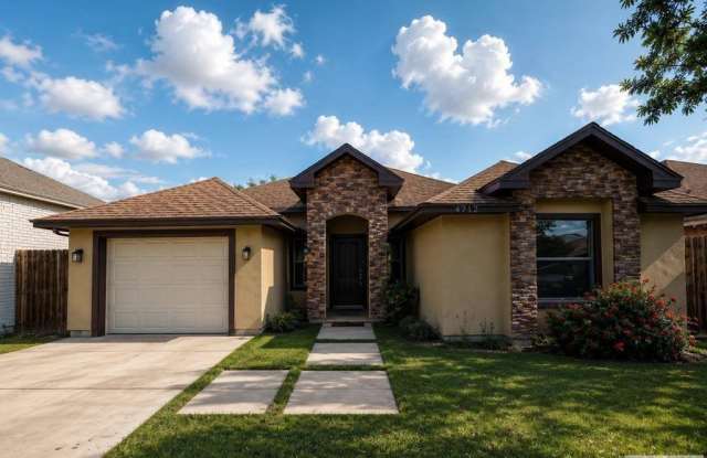 4712 Espinosa Ln