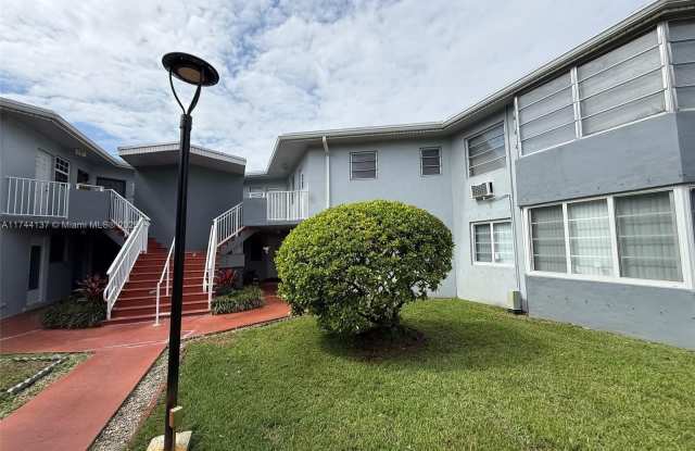 1655 NE Miami Gardens Dr