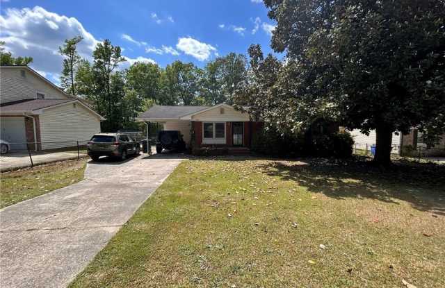 Photo of 422 Lansdowne Road