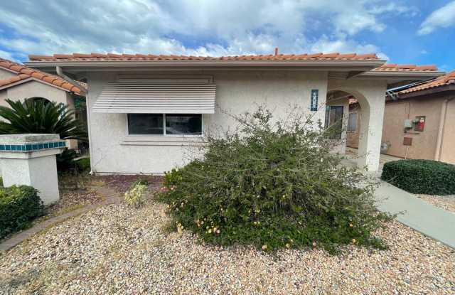 Two Bedroom Two Bathroom Home in Hemet!