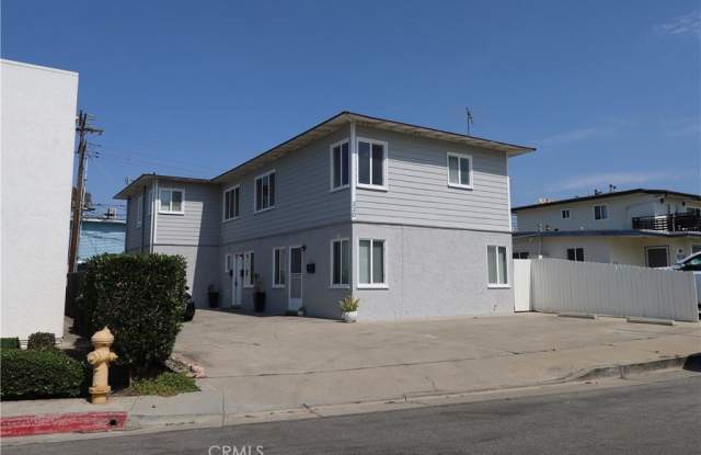 330 Avenida Cabrillo