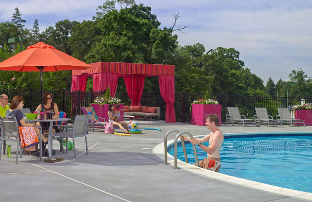 Plaza Apartments