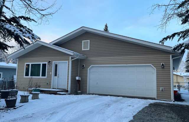 Photo of Dog friendly, 3 bedroom home in Aurora