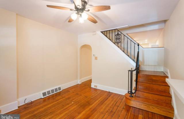 4562 SILVERWOOD STREET