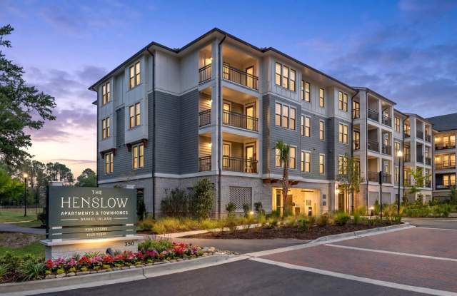 The Henslow Daniel Island Apartments & Townhomes