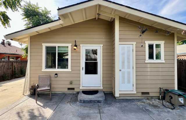 Photo of Cozy 1 bedroom with Kitchenette available now! - $1,900/mo