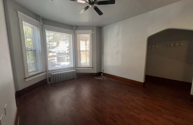 3545 N Sheffield Avenue