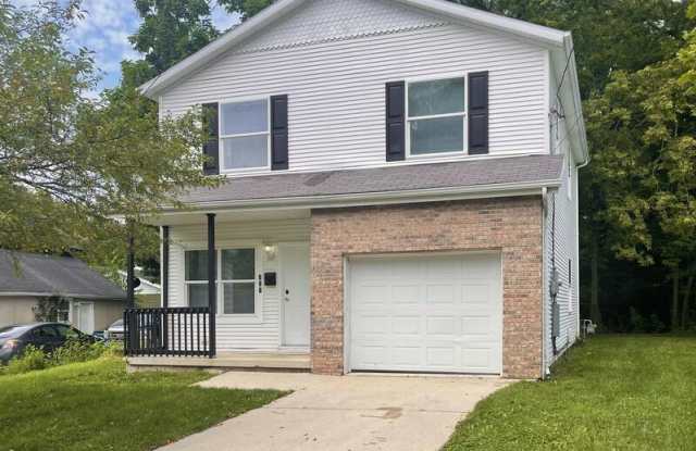 633 Miami St