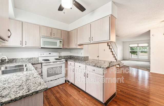 3121 S. Estes Street