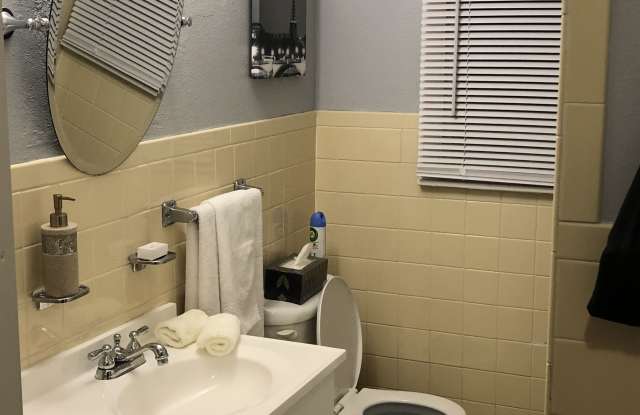 10 Commonwealth Avenue