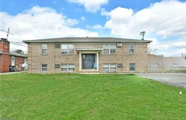 Photo of 840 Moyer Avenue