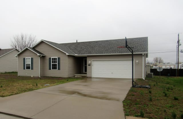 2305 W 23rd Street - 2305 West 23rd Street, Joplin, MO 64804