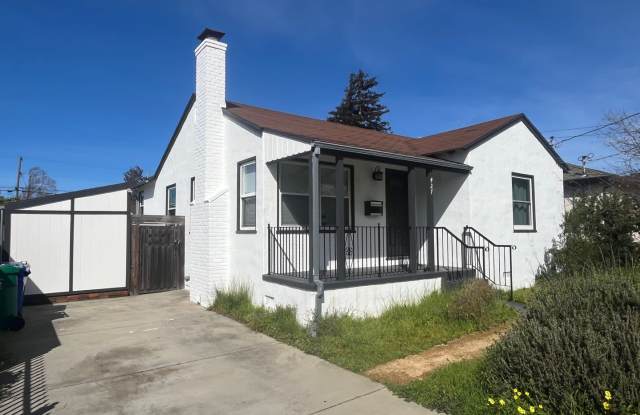Lovely 3-Bedroom Richmond Home with Newly Renovated Kitchen - 427 44th Street, Richmond, CA 94805