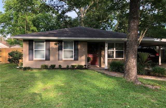 214 W HICKORY Street - 214 West Hickory Street, Mandeville, LA 70471