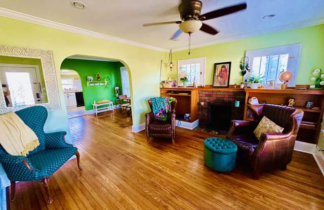 2540 Dartmouth Ave N