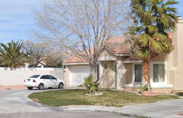 1798 Desert Ridge Avenue