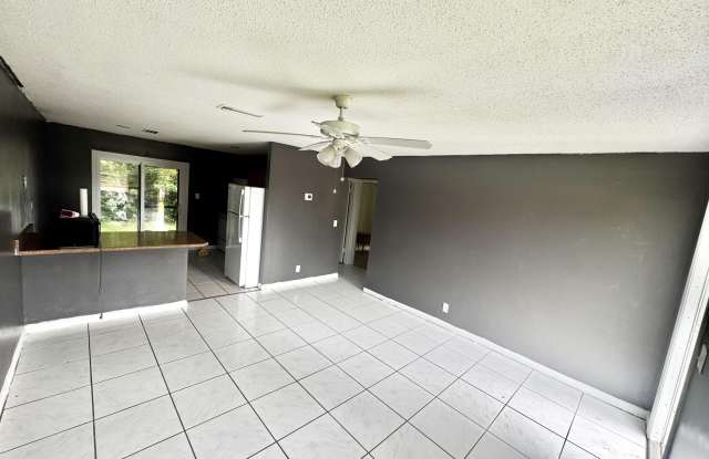 2993 SE Camino Avenue