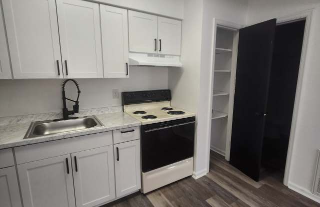 6154 Darby Rd - Apt 18