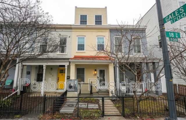 Photo of 731 18Th St NE