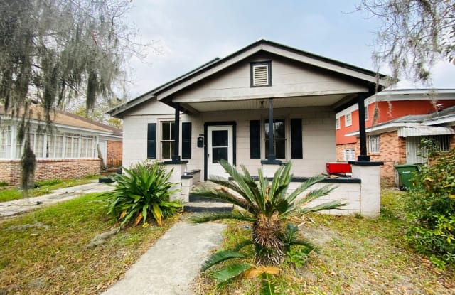 1104 West 42nd Street - 1104 West 42nd Street, Savannah, GA 31415