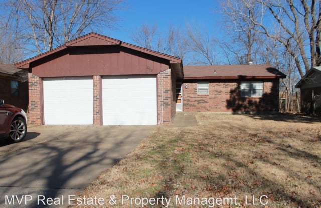 209 W. Campbell Dr - 209 West Campbell Drive, Midwest City, OK 73110