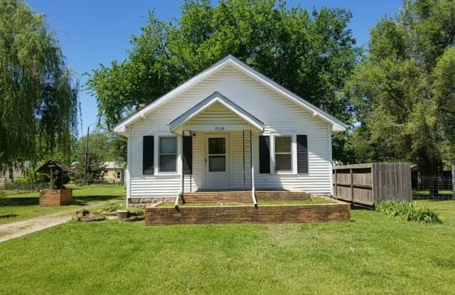 2525 S. Laura - 2525 Laura Street, Wichita, KS 67216