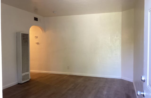 3452 - 3458 E. Clinton Ave Fresno