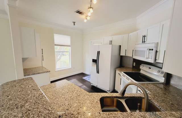 Photo of Stunning 2/2 Condo For Rent in Mirabella - Superb Location!