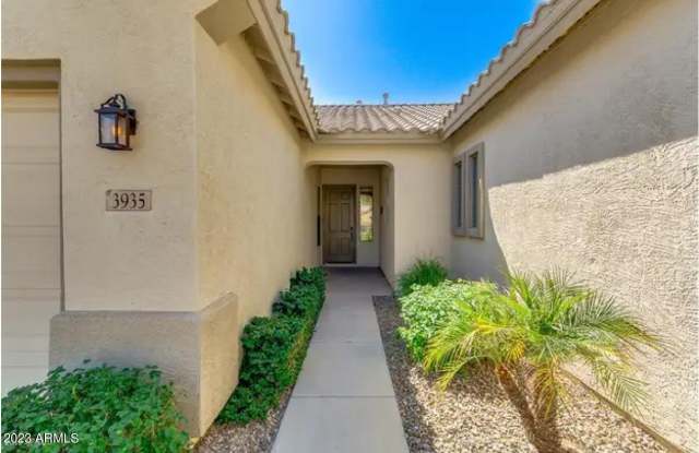 3935 E AQUARIUS Place