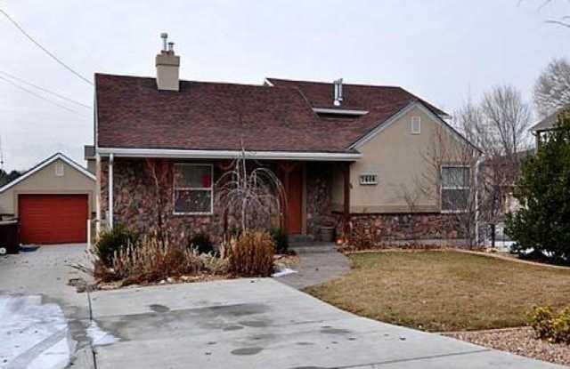 7408 South 700 East