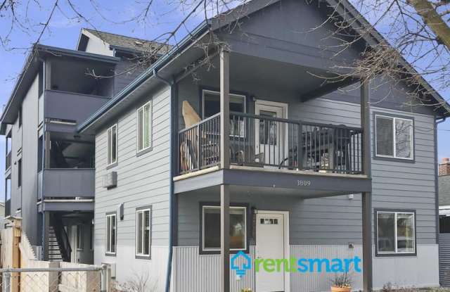 1809 S 11th Street W