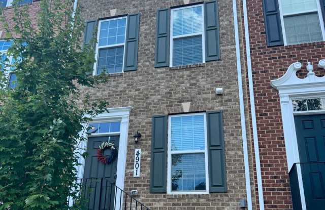 Photo of Beautiful 3 BR / 3.5 BA Townhome in Avondale Ridge!