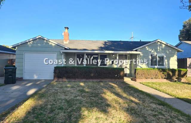 Wonderful North Salinas Home for RENT!!!