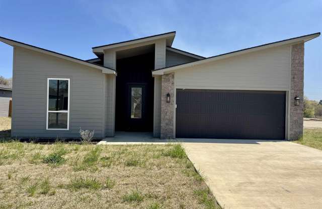 Photo of 15521 Greenhouse Way