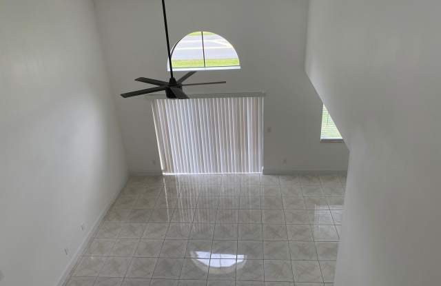 198 North Lake Court