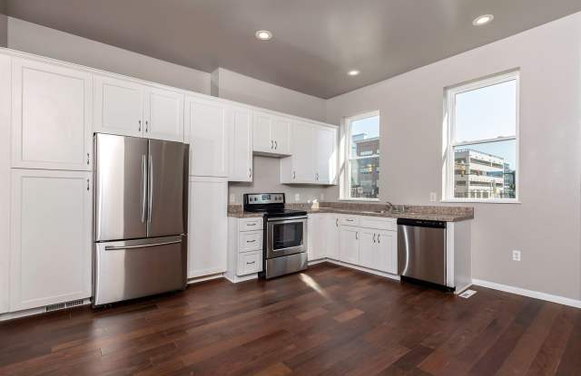 4 bedroom in South Side
