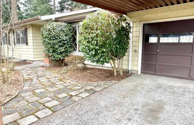 1857 SE 114th Place - 1857 Southeast 114th Place, Portland, OR 97216