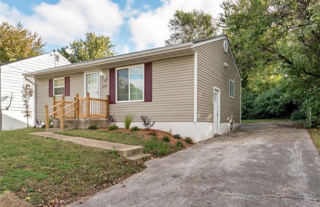 322 Atwater Avenue - 322 Atwater Avenue, Dellwood, MO 63135