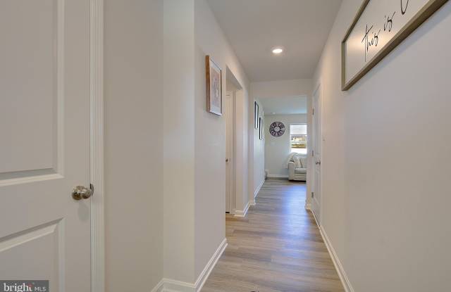 134 CHARMING FOREST AVE