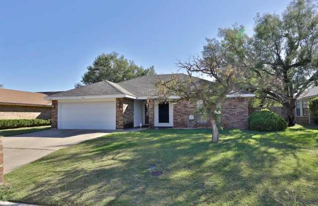 1541 Sir Thopas Court