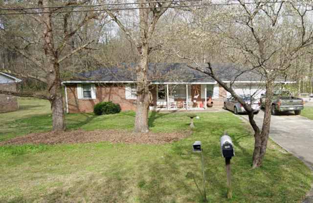 33 Lynhaven Dr - Available Soon! Ranch Style 3 BD, 2 BA Home In Western Newnan Convenient to Hwys 34 and 27. photos photos