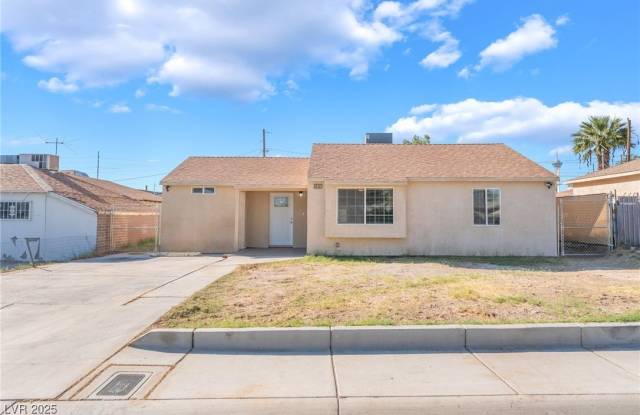 Photo of 1416 Cholla Way