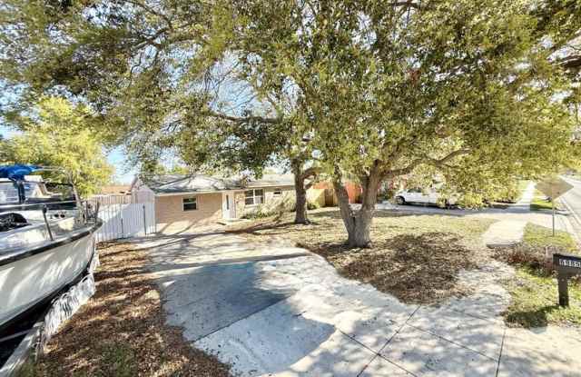 6985 82nd Avenue North