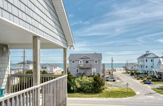 DOG FRIENDLY SEASONAL MONTHLY RENTAL AVAILABLE NOW THROUGH MID-APRIL