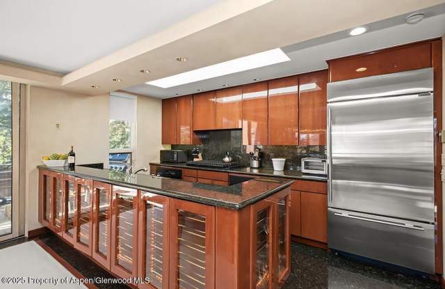 208 S Spring Street unit: #1