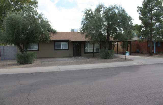 Photo of 7501 East Hubbell Street