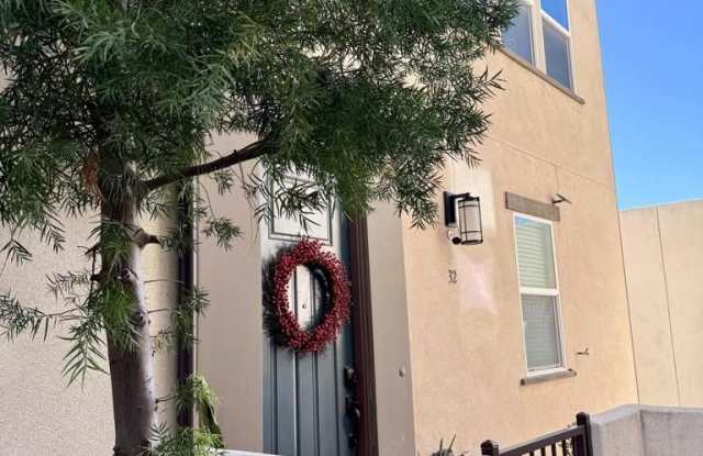 629 W Foothill Boulevard