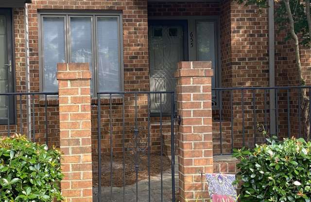 655 Croston Drive - 1